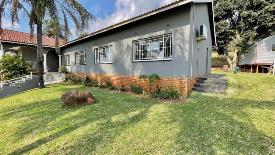 4 Bedroom Property for Sale in Safari Gardens North West
